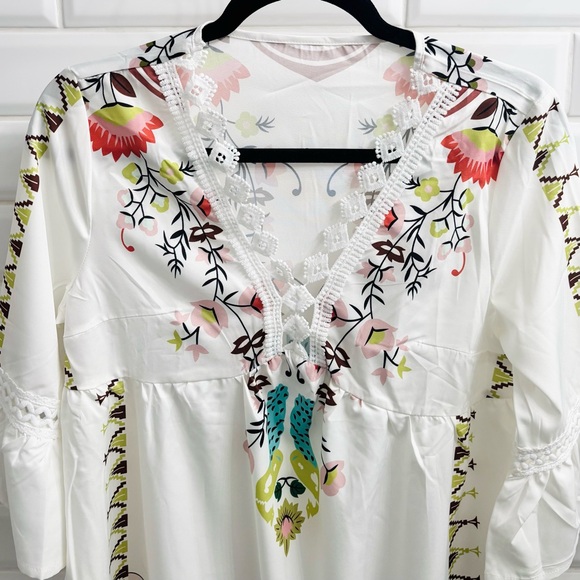 NWT Emery Rose Floral Print Guipure Lace Insert Flare Sleeve Dress, Small - Picture 3 of 7